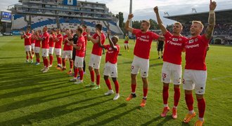 Fotbalová horečka v Brně. Zbrojovka i Slavia nastoupí ve velké euforii