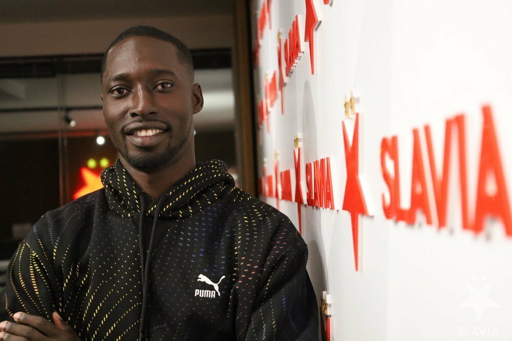 Senegalský útočník Babacar Sy se stal novým hráčem pražské Slavie