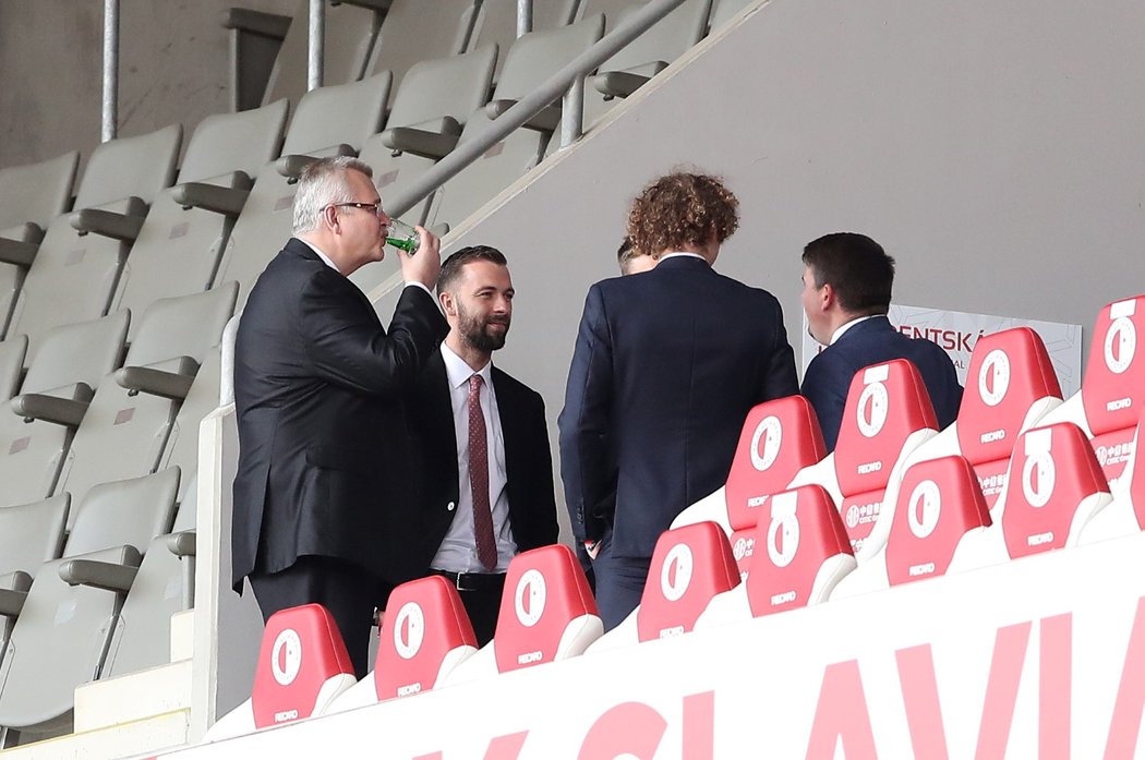 Jaroslav Tvrdík v debatě s bývalými oporami Slavie