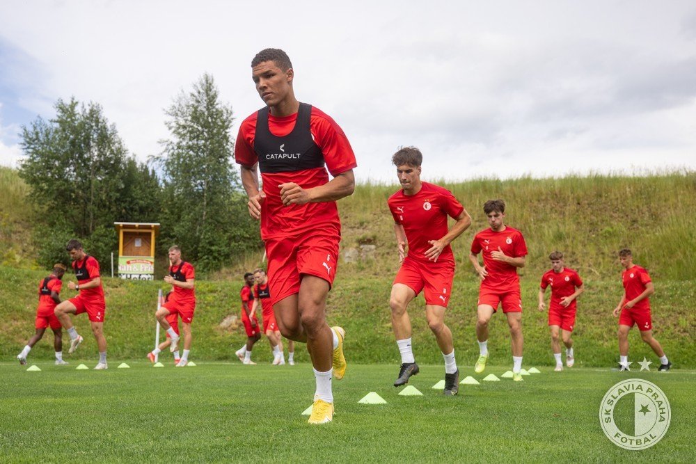 Slavia zahájila soustředění v Aigenu