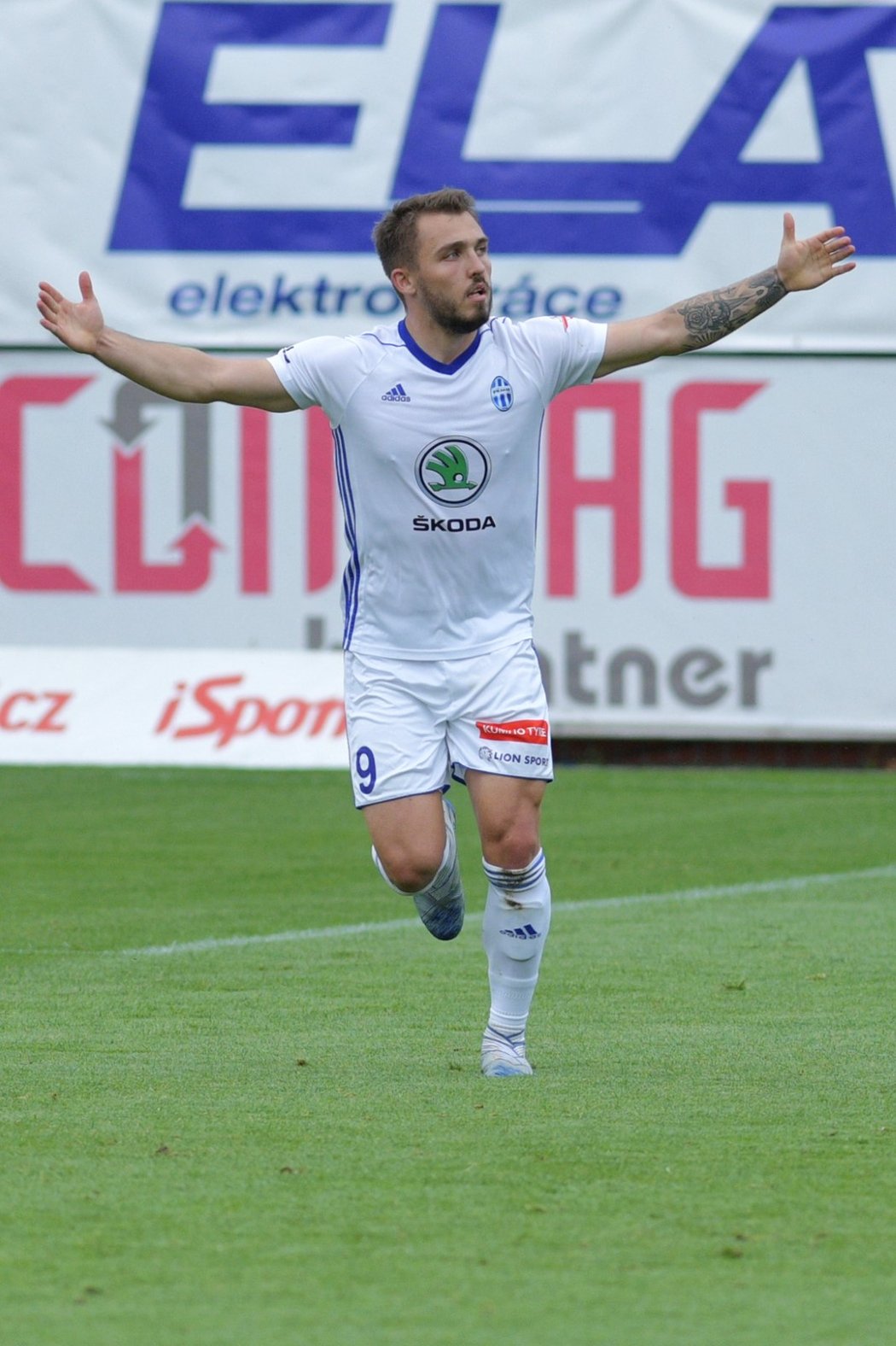 Tomáš Ladra v 66. minutě vyrovnal na 1:1, Mladá Boleslav nakonec utkání otočila