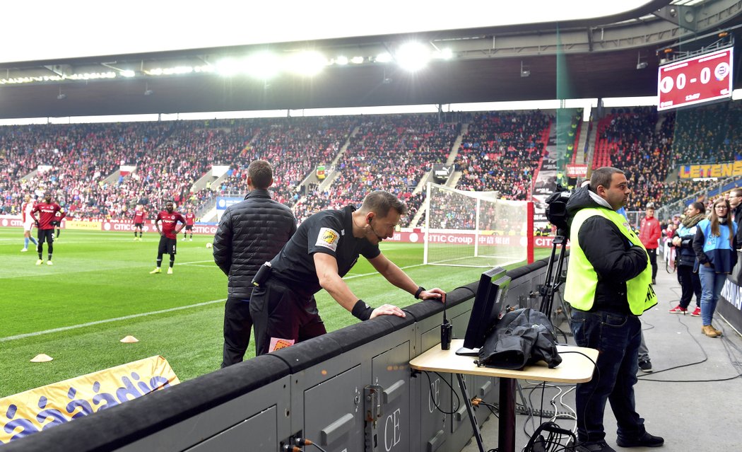 Videorozhodčí je velkým tématem nejen derby