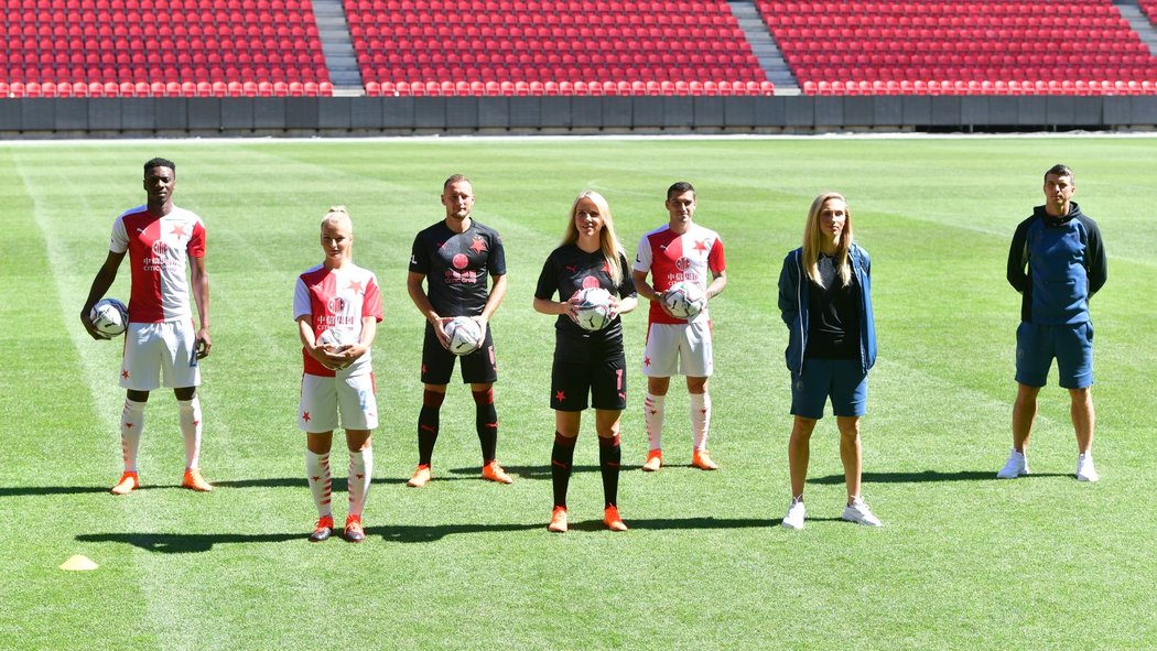 Fotbalová Slavia představila nové dresy pro sezonu 2020/2021