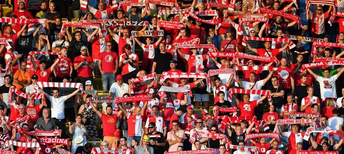 Do Teplic přicestovala spousta fanoušků Slavie, kteří viděli dominantní výkon svého týmu