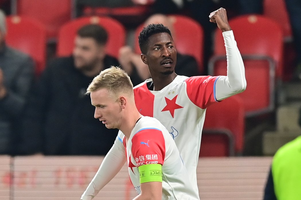 Záložník Slavie Peter Olayinka se trefil v utkání proti Olomouci