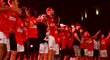 Fotbalisté Slavie slavili titul spolu s fanoušky před Edenem, nechyběla ohňová show