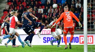 SESTŘIH: Slavia - Plzeň 1:1. Drama v nastavení, padaly góly z penalt