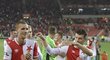 Ondřej Kúdela ukazuje na Tomáše Součka po vítězství Slavie nad Plzní