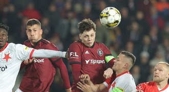 SESTŘIH: Sparta - Slavia 3:3. Vlastní gól Ousoua v závěru, derby plné zvratů