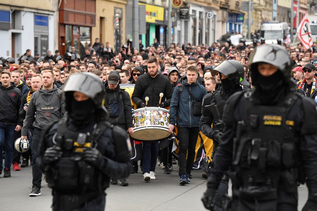 Fanoušci Sparty pochodovali Prahou na derby se Slavií