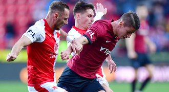 SESTŘIH: Slavia - Sparta 1:1. Lídra spasil Musa, v hlavní roli Tetteh