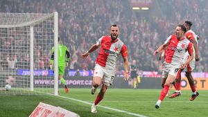 ONLINE + VIDEO: Slavia - Sparta 1:0. Preciadův faul, Jurečka dal penaltu!