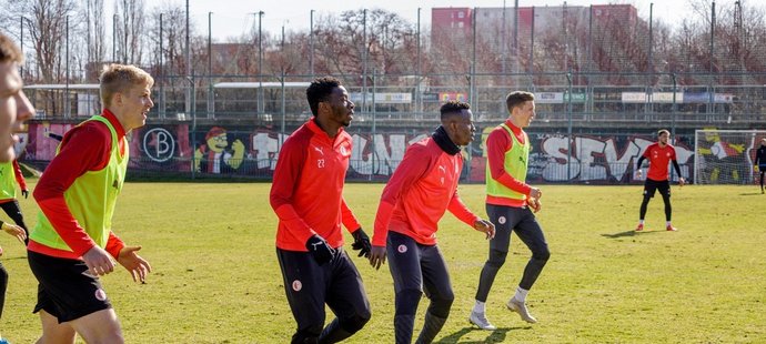 Fotbalisté Slavie během tréninku