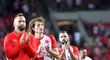 Děkovačka hráčů Slavie po vítězném vršovickém derby proti Klokanům