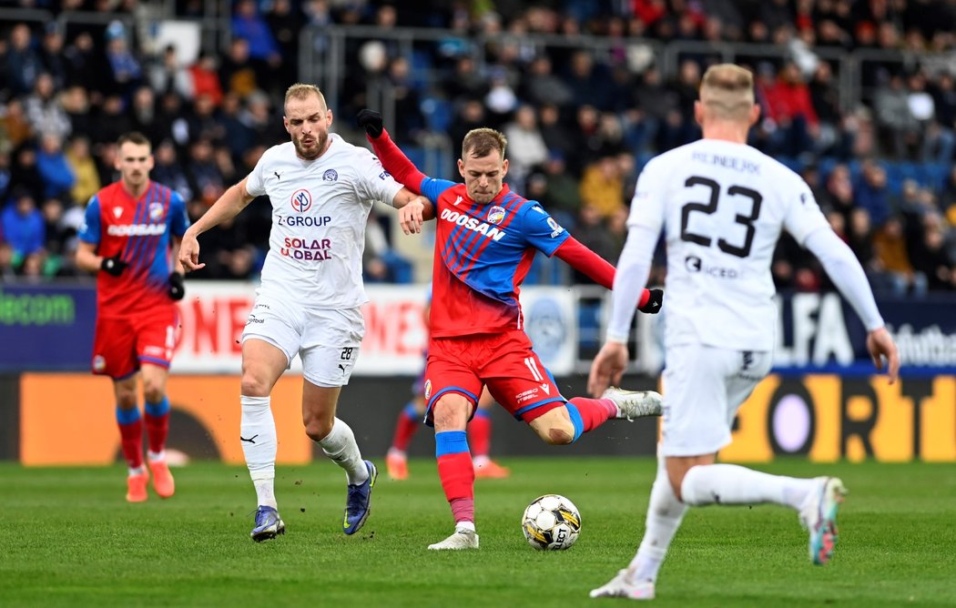 První start v základu za Plzeň si na Slovácku připsal Matěj Vydra