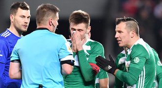 ZLATÁ PÍŠŤALKA: Penalty pro Slavii a Spartu v pořádku. Co ta proti Plzni?