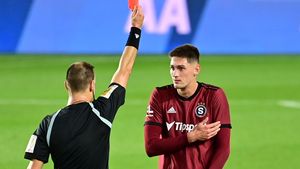 ONLINE + VIDEO: Sparta - Hradec 0:1. Domácí v deseti, Čvančara vyloučen!