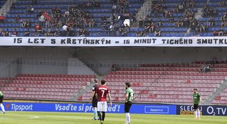 Čekání na neštěstí… Pyro na fotbale: dnes utržené sedačky, zítra ruce?