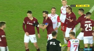 Úlet! Krejčí knockoutoval protihráče. Oslabuje mužstvo, zlobil se Kotal