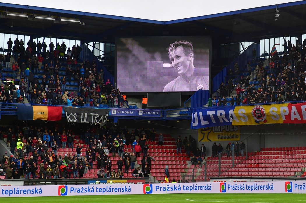 Úvod zápasu Sparty s Baníkem Ostrava byl věnován tragicky zesnulému Josefu Šuralovi (†28)