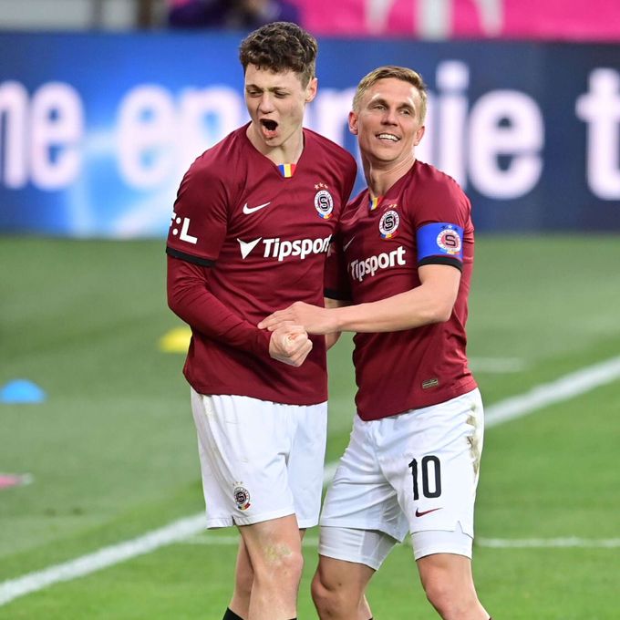 Anketa osobností: Má Sparta vsadit na Dočkala? Kopecký by ho vynechal Anketa osobností: Má Sparta vsadit na Dočkala? Kopecký by ho vynechal