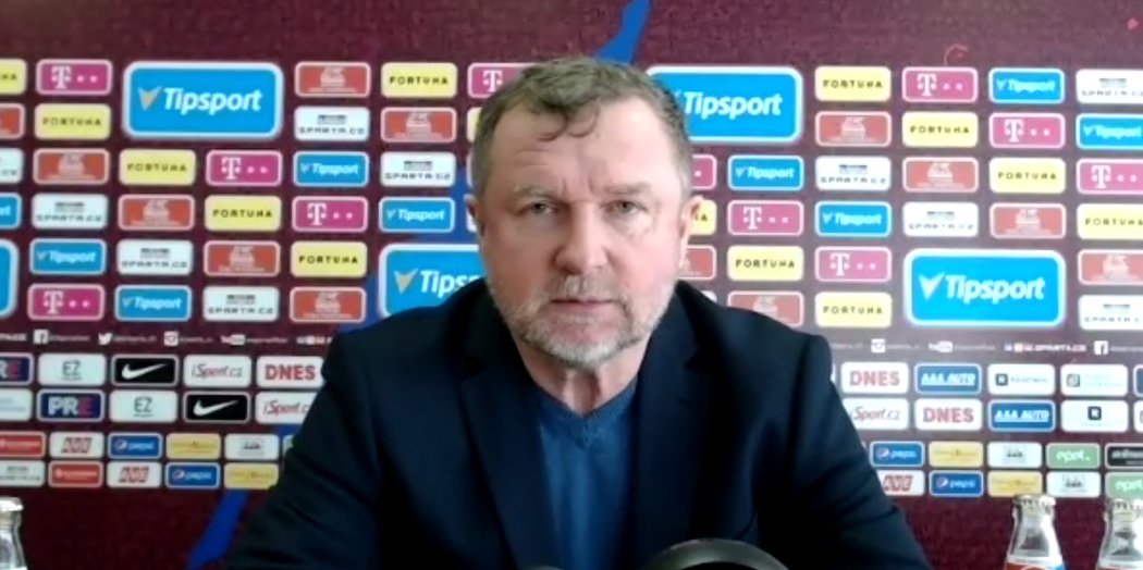 Pavel Vrba na své první tiskové konferenci v pozici trenéra Sparty