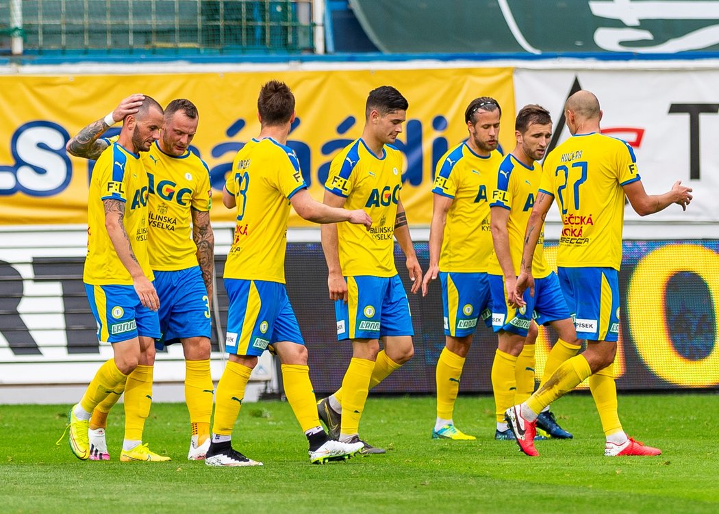 Radost teplických fotbalistů po brance do sítě Příbrami