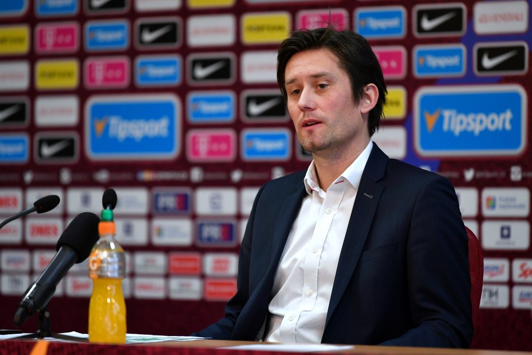 Sportovní ředitel Sparty Tomáš Rosický během tiskové konference ke startu zimní přípravy