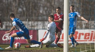 Vlašim vs. Sparta B: vyhrocený duel se třemi červenými. Zbrojovka slaví