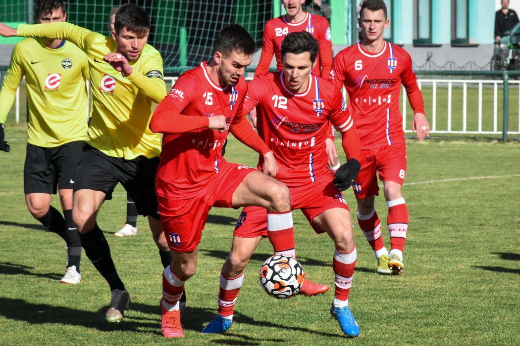 Fotbalisté Líšně v přípravném duelu proti Rosicím