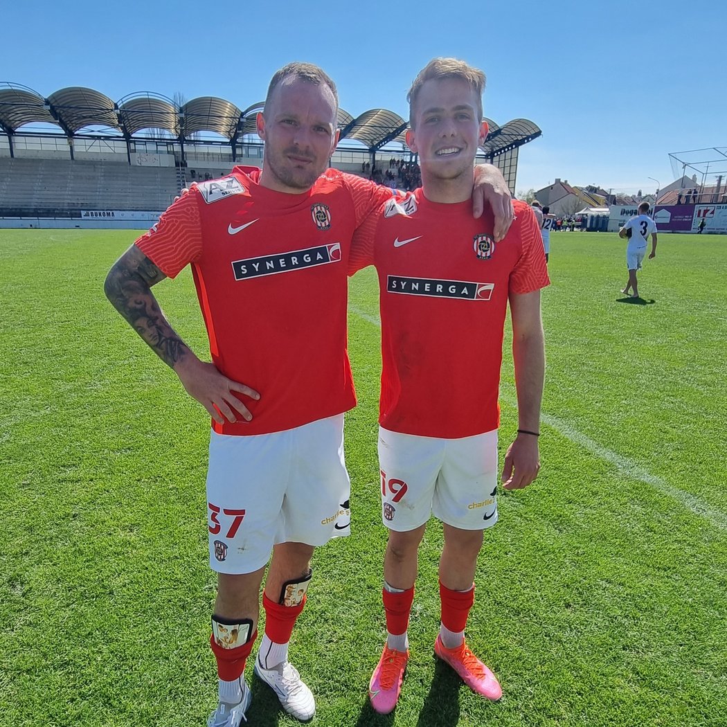 Jakub Řezníček a Michal Ševčík. Střelci brněnských gólů při výhře Zbrojovky nad Vyškovem 2:0