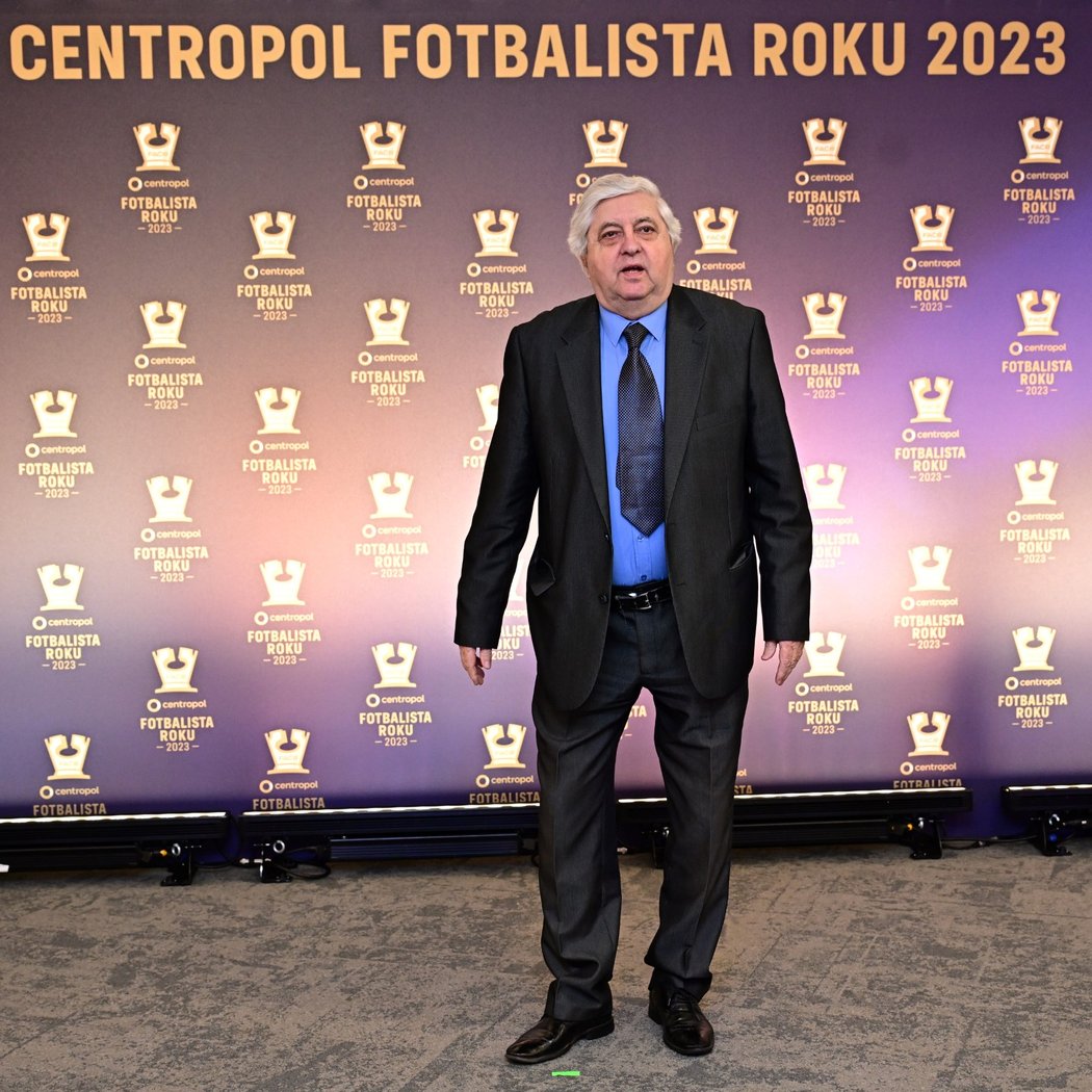Legendární Karol Dobiáš na vyhlášení výsledků ankety Fotbalista roku 2023