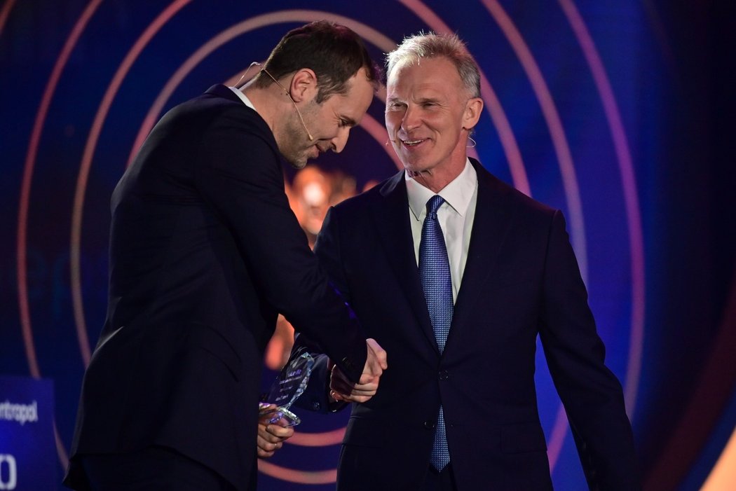 Dvě gólmanské legendy: Dominik Hašek a Petr Čech