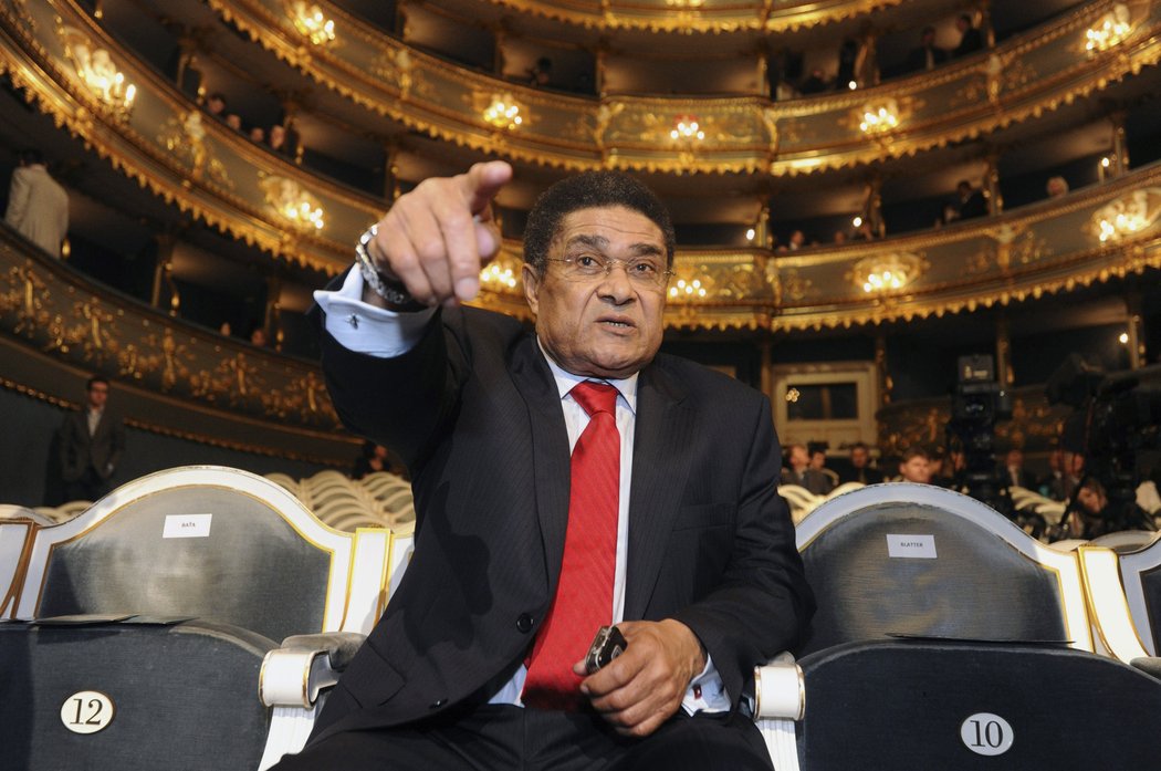 Portugalská legenda Eusébio přijel do Prahy popřát Josefu Masopustovi k 80. narozeninám