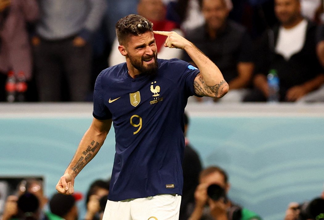 Olivier Giroud vrátil Francii vedení