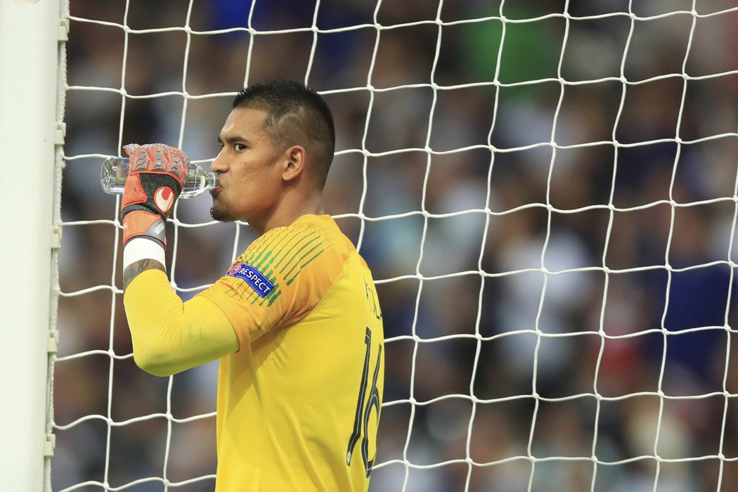 Alphonse Areola by měl v PSG dostat přednost před Gianluigim Buffonem