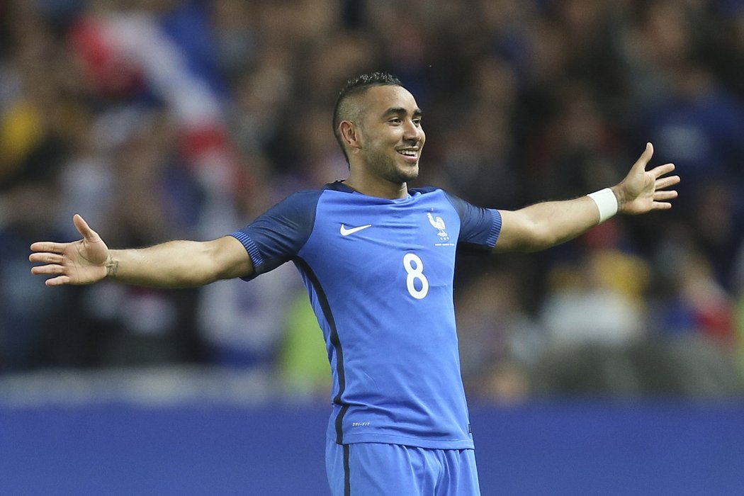 Záložník Francie Dimitri Payet dal nádherný gól