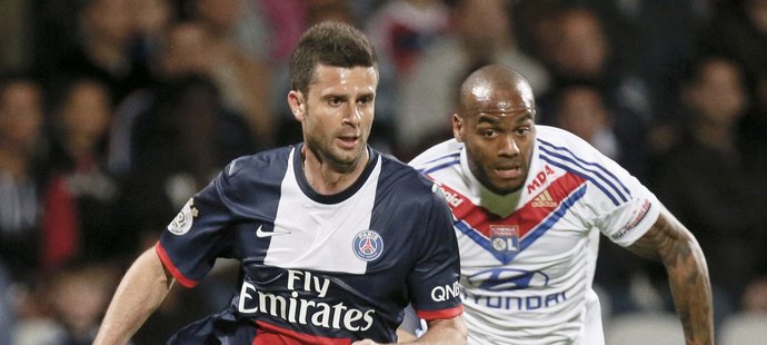 Fotbalisté Lyonu vyhráli ve francouzské lize nad PSG 1:0. Pařížský celek hraje bez zraněného Ibrahimovice a prohrál v lize po 16 utkáních