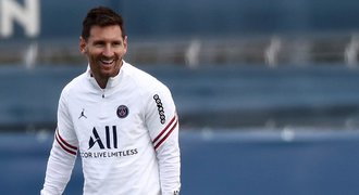 Messiho čeká debut v PSG, je na soupisce proti Reims. Co Ronaldo v United?