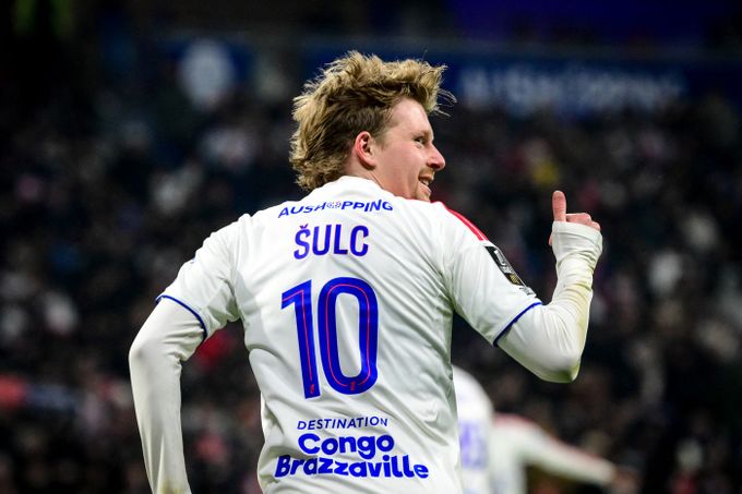 Lyon dál válí, už má 13 výher v řadě! Šulc asistoval u vítězného gólu proti Nice Lyon dál válí, už má 13 výher v řadě! Šulc asistoval u vítězného gólu proti Nice