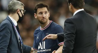 Obrat PSG proti Lyonu. V nastavení rozhodl Icardi, Messi naštvaně střídal