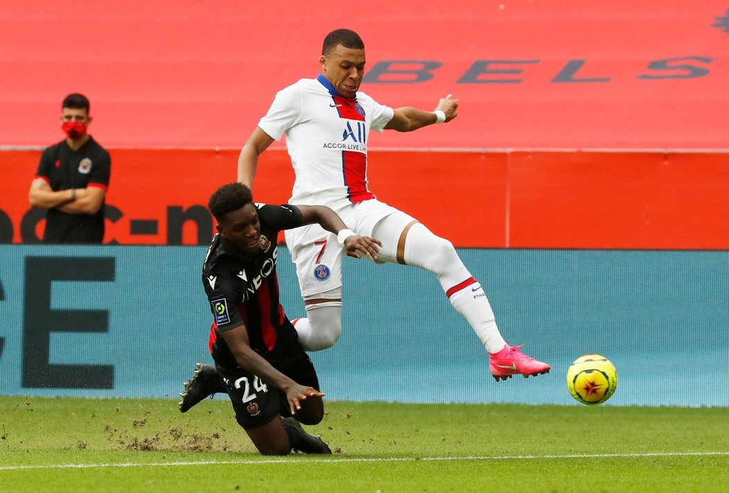 Kylian Mbappé přispěl k výhře nad Nice