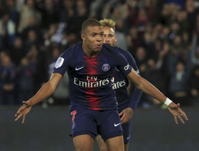 Mbappé řádil: 13 minut, 4 góly a rekord! Zbožňuje ho i Neymarův syn Mbappé řádil: 13 minut, 4 góly a rekord! Zbožňuje ho i Neymarův syn