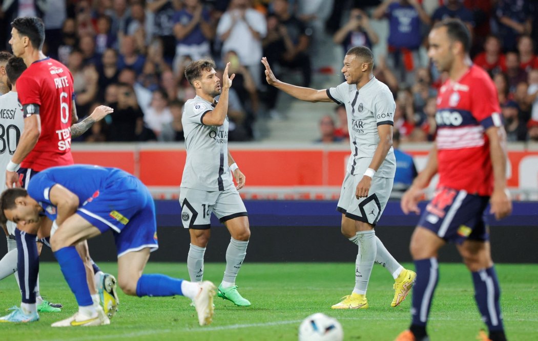 Fotbalisté Paris St. Germain deklasovali Lille ve druhém kole francouzské ligy na jeho hřišti 7:1