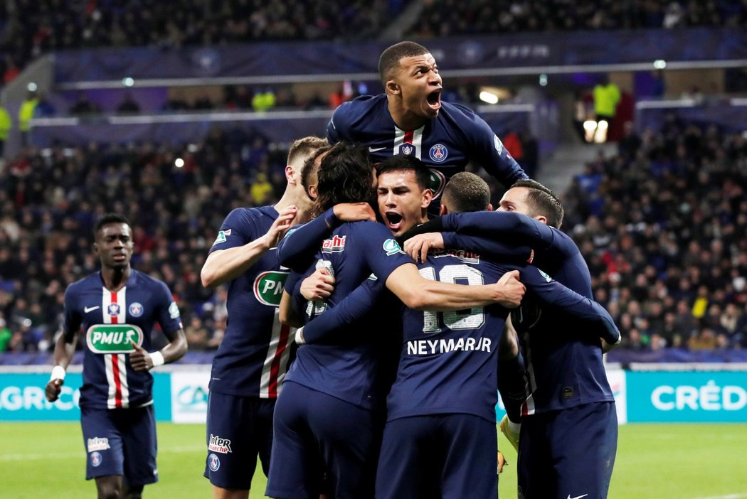 Fotbalisté Paris St. Germain se stali vítězem nedohrané francouzské ligy. Rozhodlo o tom vedení soutěže, která byla ukončena kvůli koronaviru.