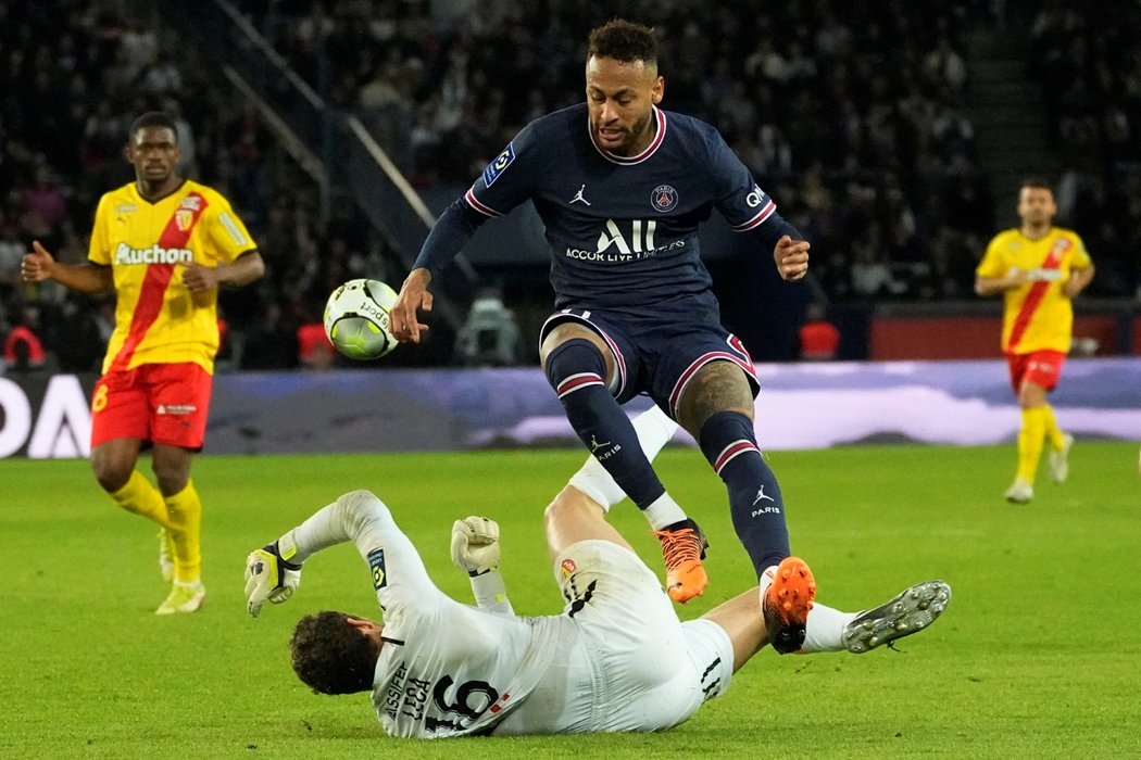 Hvězdy ve službách PSG slaví titul ve francouzské lize po remíze s Lens