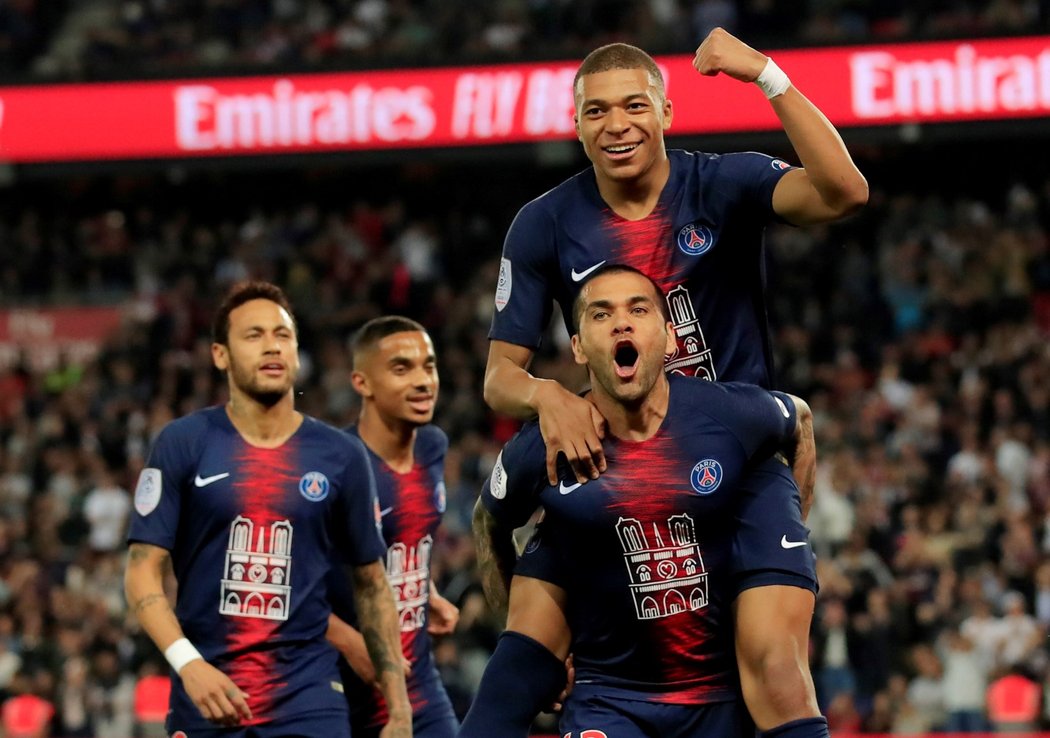 Razítko na titul udělalo PSG už odpoledne díky remíze druhého Lille, ve večerním zápase proti Monaku se hattrickem blýskl Kylian Mbappé