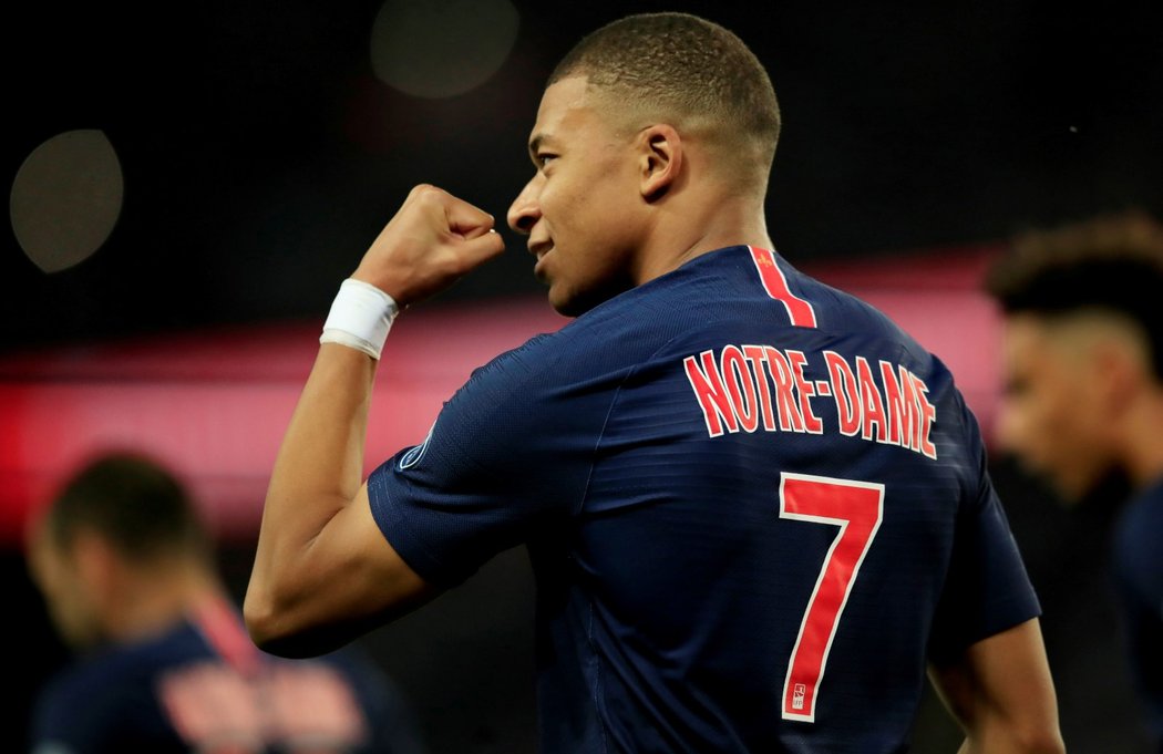 Kylian Mbappé nastřílel Monaku hattrick a zpříjemnil fotbalistům PSG oslavy mistrovského titulu