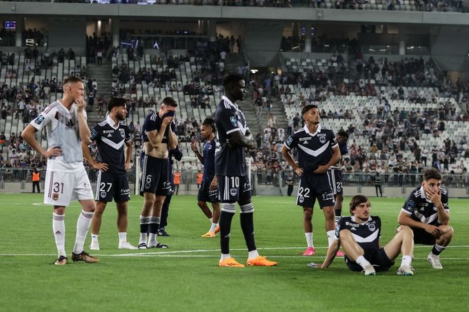 Bordeaux přijde kvůli fanouškovi o návrat do Ligue 1. Chce ho žalovat Bordeaux přijde kvůli fanouškovi o návrat do Ligue 1. Chce ho žalovat