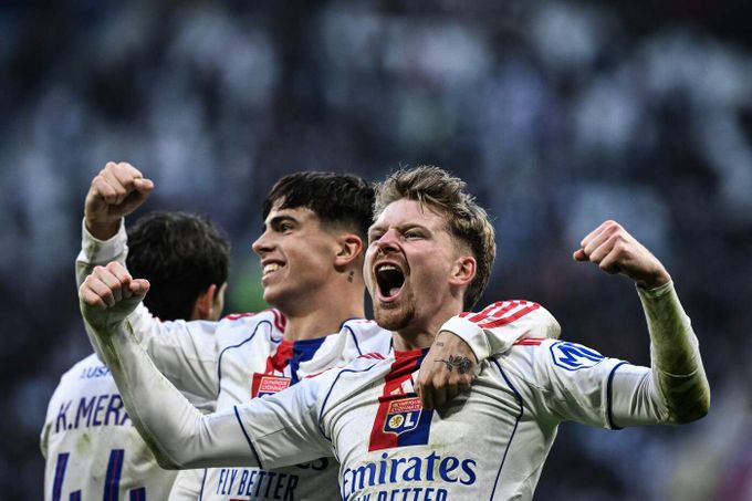 ONLINE: Monako - Lyon. Souboj pod špicí tabulky, prosadí se čeští reprezentanti? ONLINE: Monako - Lyon. Souboj pod špicí tabulky, prosadí se čeští reprezentanti?